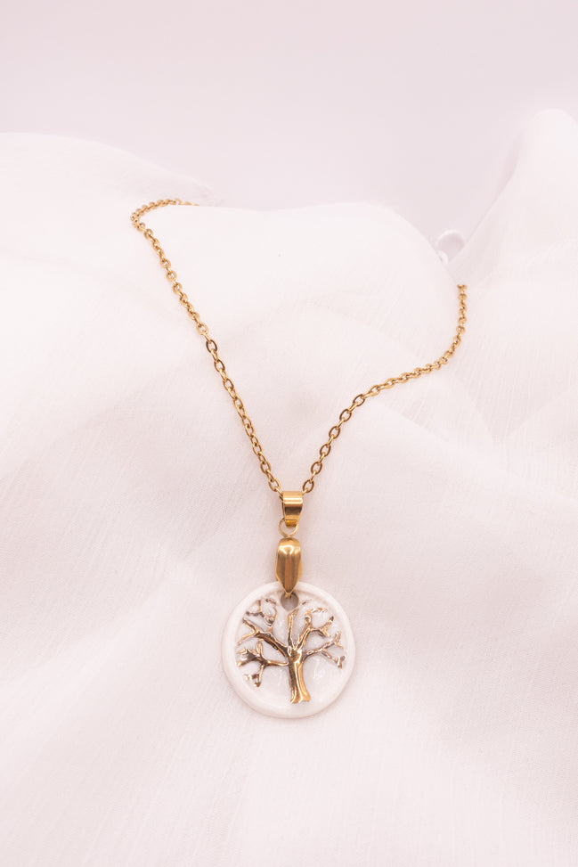 Collier Arbre de Vie en porcelaine fait main sur chaîne acier inoxydable 46 cm. Bijou femme bohème chic et artisanal fabriqué dans le Sud de la France.