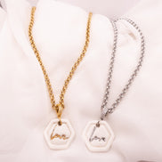 Collier Love