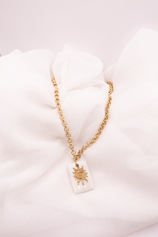 Collier Solis