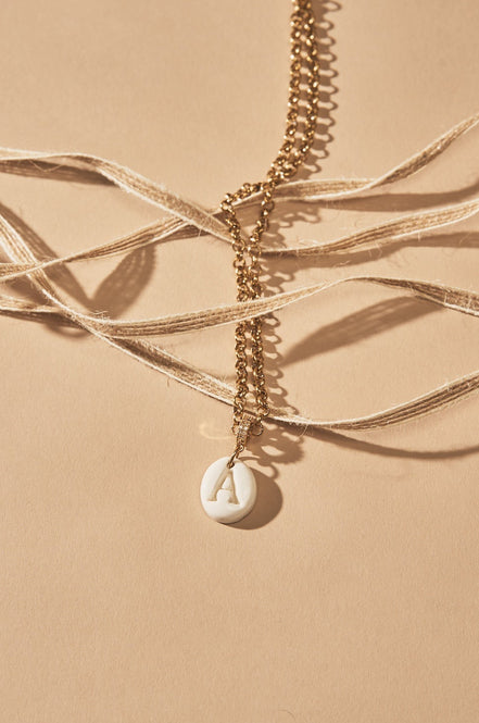 Collier Initiale Personnalisé | Bijou en Porcelaine Fait Main